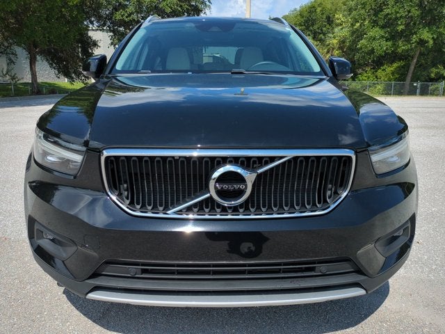 2021 Volvo XC40 Momentum