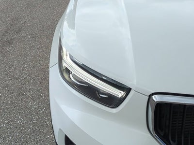 2019 Volvo XC40 Momentum