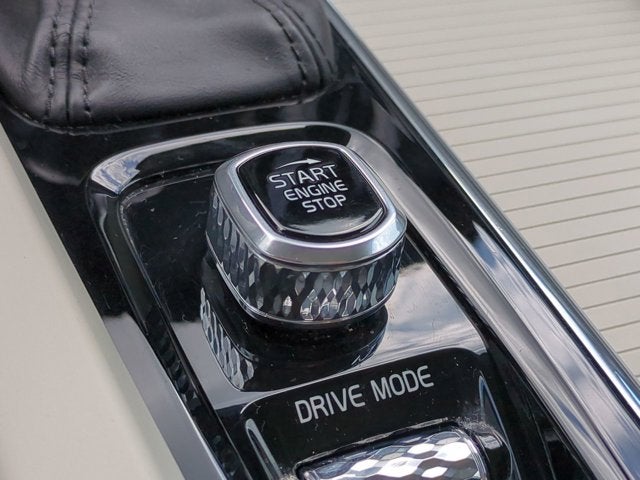 2020 Volvo XC60 Momentum