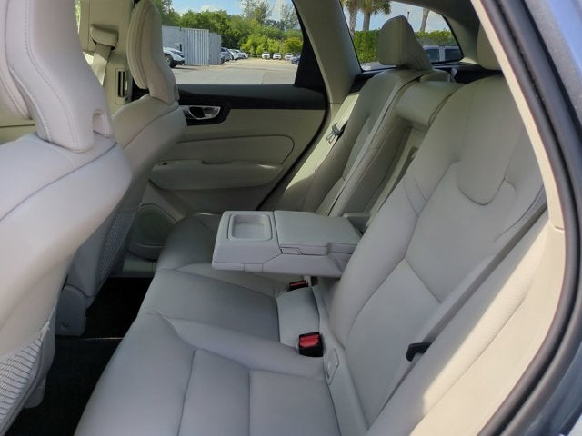 2021 Volvo XC60 Momentum
