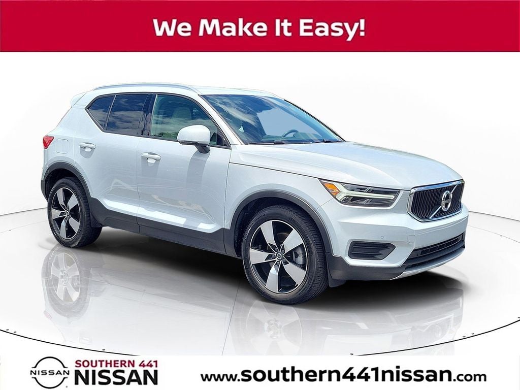 2020 Volvo XC40 Momentum