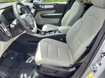 2020 Volvo XC40 Momentum