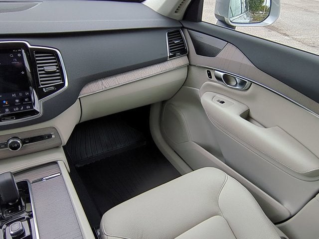 2024 Volvo XC90 Recharge Plug-In Hybrid Plus Bright Theme