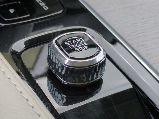 2024 Volvo XC90 Recharge Plug-In Hybrid Plus Bright Theme