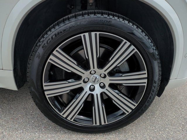 2024 Volvo XC90 Recharge Plug-In Hybrid Plus Bright Theme