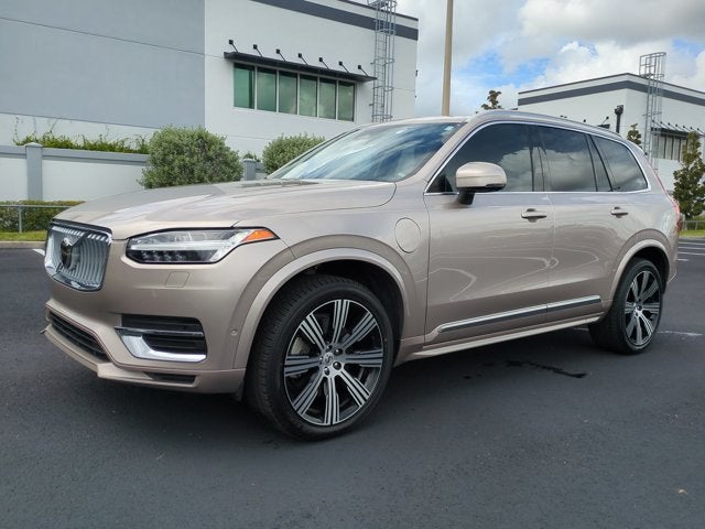 2025 Volvo XC90 Plug-In Hybrid Plus