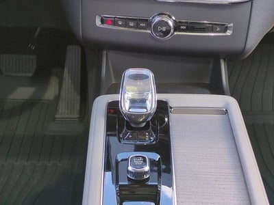 2026 Volvo XC90 Plug-In Hybrid Plus