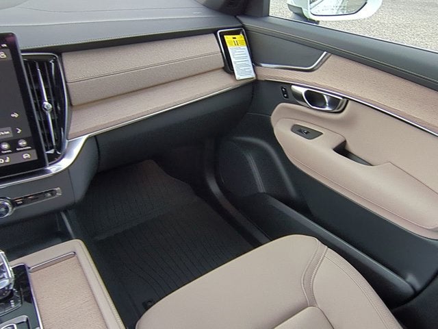 2026 Volvo XC90 Plug-In Hybrid Core