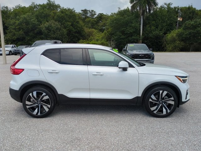 2023 Volvo XC40 Plus Bright Theme