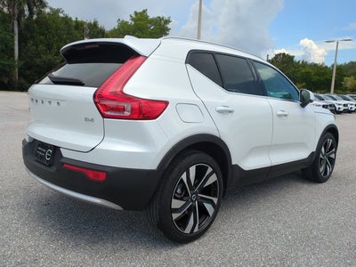 2023 Volvo XC40 Plus Bright Theme