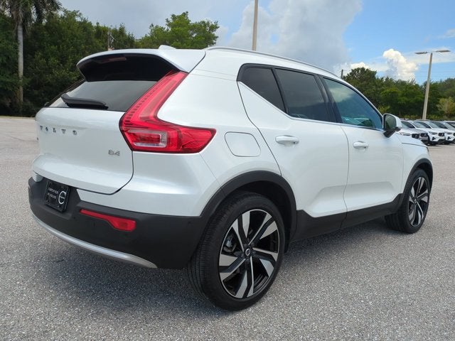 2023 Volvo XC40 Plus Bright Theme