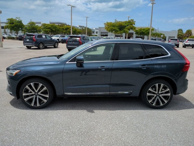 2023 Volvo XC60 Ultimate Bright Theme