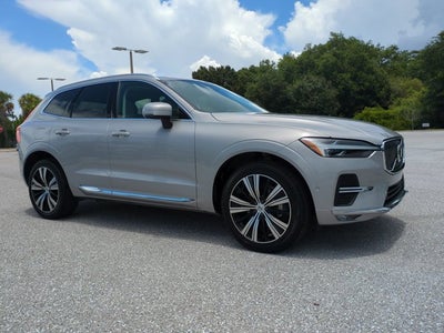 2023 Volvo XC60 Plus Bright Theme