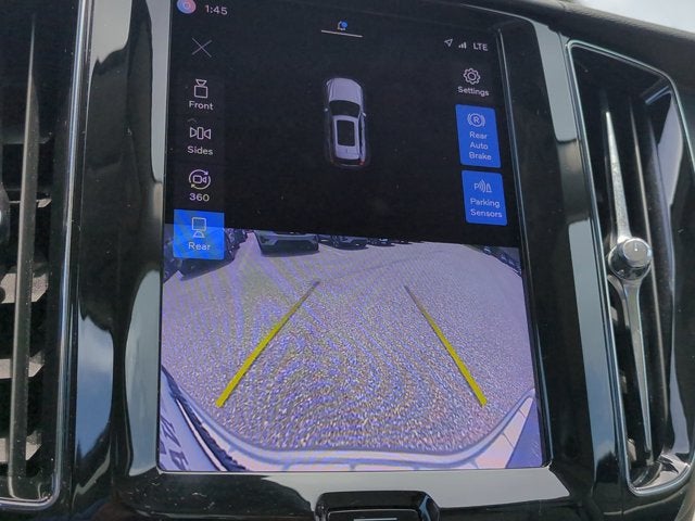 2023 Volvo XC60 Plus Bright Theme
