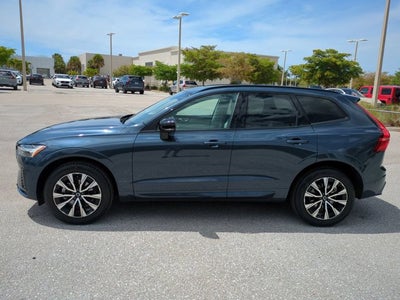 2023 Volvo XC60 Plus Dark Theme