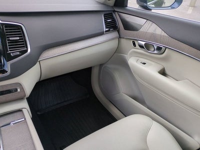 2023 Volvo XC90 Plus