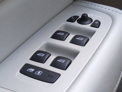 2023 Volvo XC60 Ultimate Bright Theme