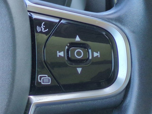 2023 Volvo XC60 Plus Bright Theme