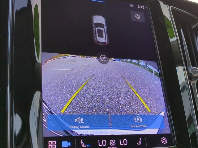 2023 Volvo XC60 Ultimate Bright Theme