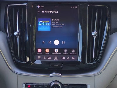 2024 Volvo XC60 Core Dark Theme