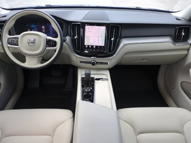 2024 Volvo XC60 Core Dark Theme