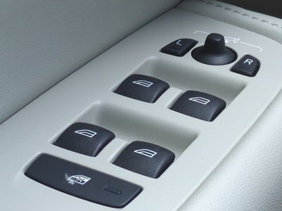 2024 Volvo XC60 Core Dark Theme