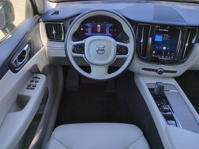 2023 Volvo XC60 Plus Dark Theme