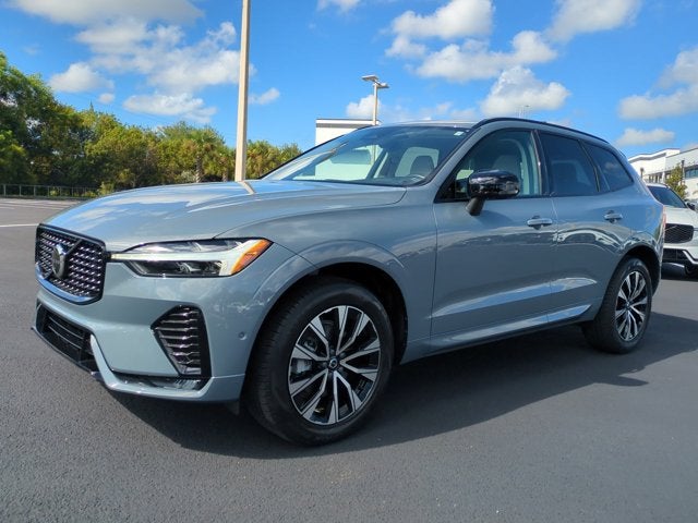 2024 Volvo XC60 Plus Dark Theme