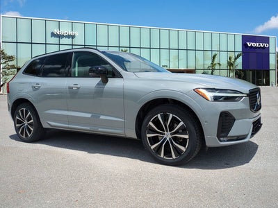 2024 Volvo XC60 Plus Dark Theme