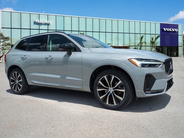 2024 Volvo XC60 Plus Dark Theme