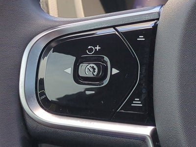 2024 Volvo XC60 Ultimate Dark Theme