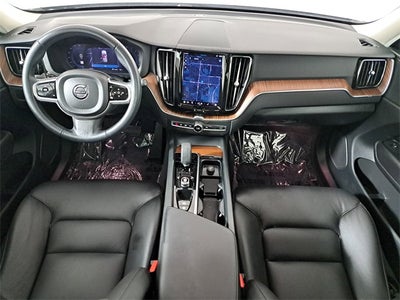 2023 Volvo XC60 B5 Plus Bright Theme