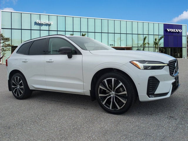 2023 Volvo XC60 Plus Dark Theme