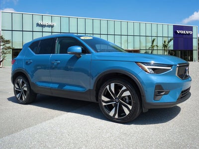 2023 Volvo XC40 Ultimate Bright Theme