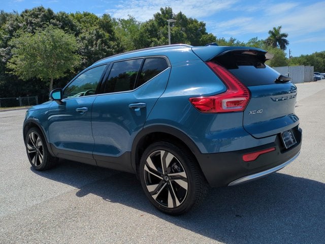 2023 Volvo XC40 Ultimate Bright Theme