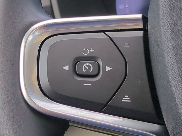 2026 Volvo XC40 Plus