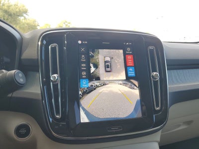 2025 Volvo XC40 B5 Plus Dark Theme