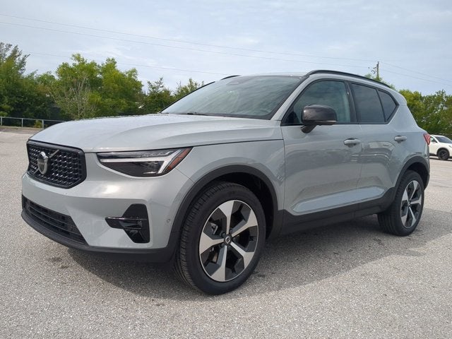 2026 Volvo XC40 Plus