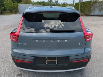 2023 Volvo XC40 Plus Bright Theme