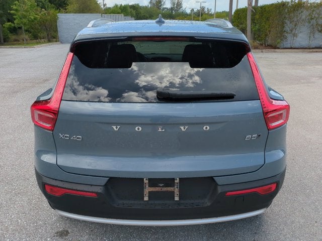 2023 Volvo XC40 Plus Bright Theme