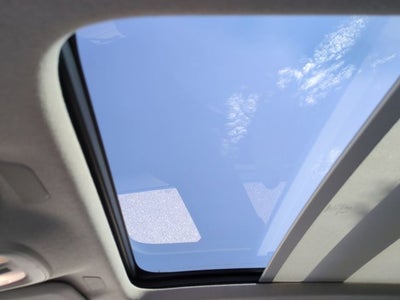 2024 Volvo XC40 Plus Bright Theme