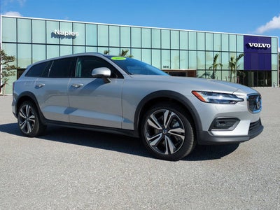 2025 Volvo V60 Cross Country Plus