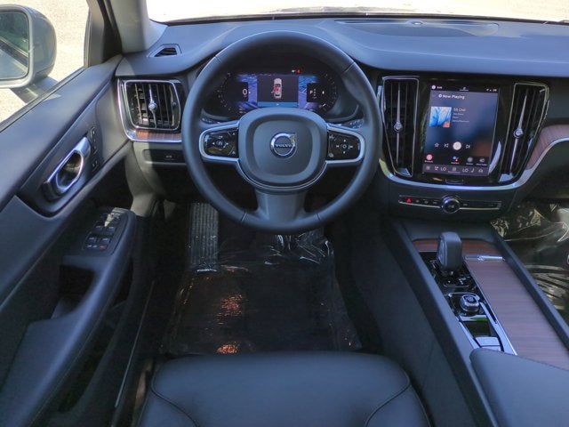 2025 Volvo V60 Cross Country Plus