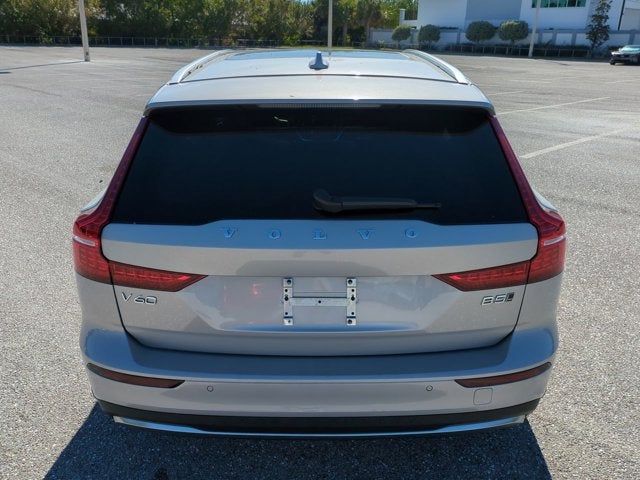 2025 Volvo V60 Cross Country Plus