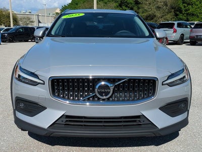 2025 Volvo V60 Cross Country Plus