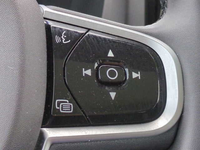 2025 Volvo XC60 Plus