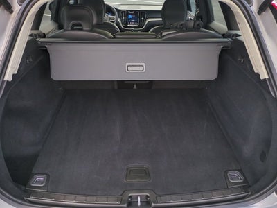 2025 Volvo XC60 Core