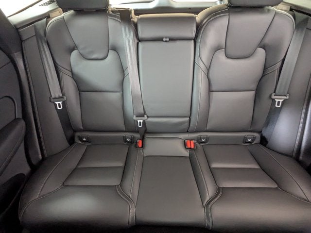 2026 Volvo XC60 B5 AWD Ultra