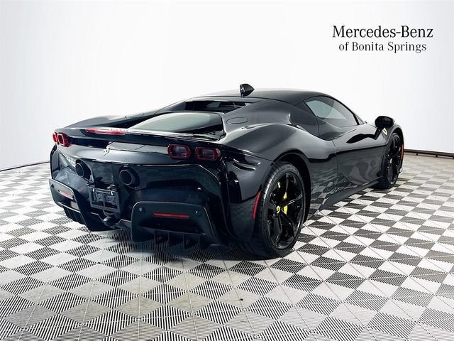 2023 Ferrari SF90 Stradale Base