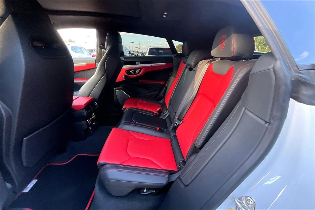 2020 Lamborghini Urus Base